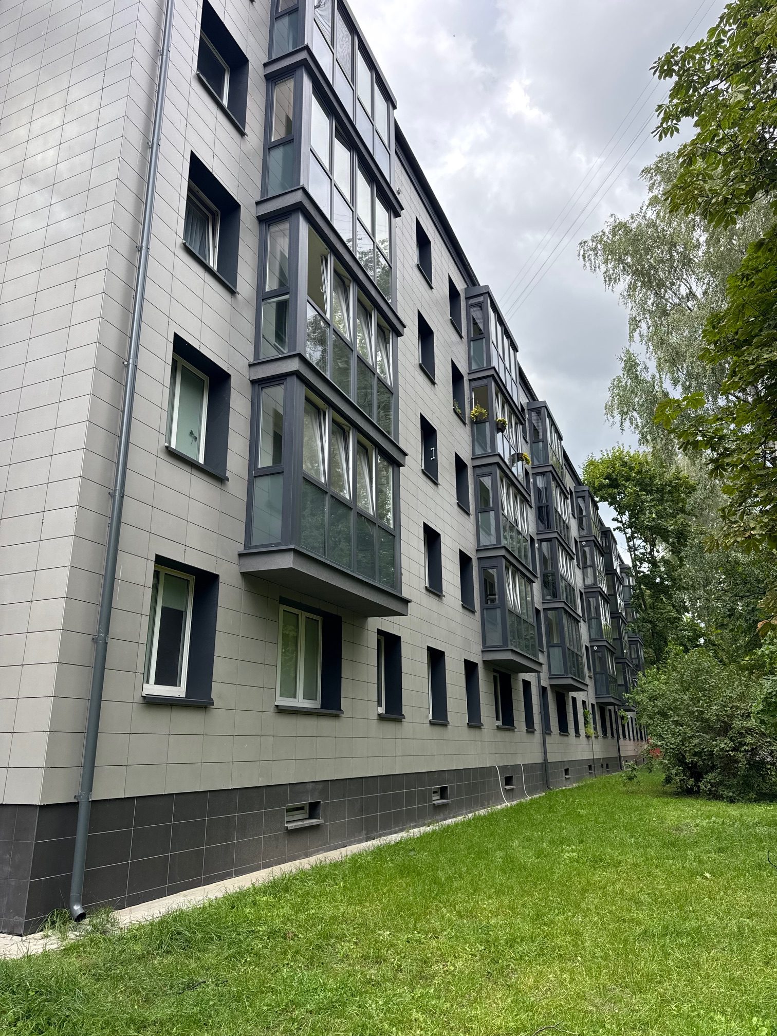 Atgimęs daugiabutis Naugarduko g., Vilniaus Naujamiestyje